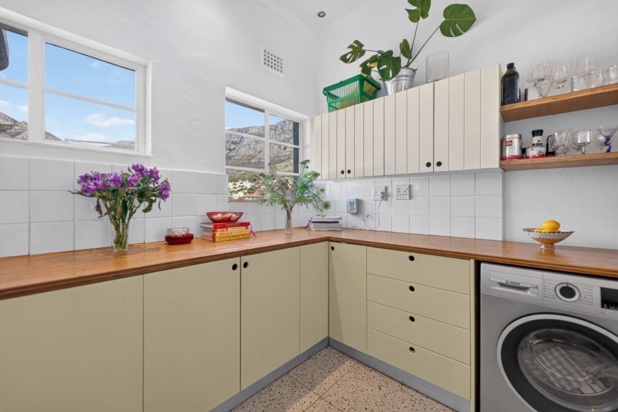 2 Bedroom Property for Sale in Gardens Western Cape